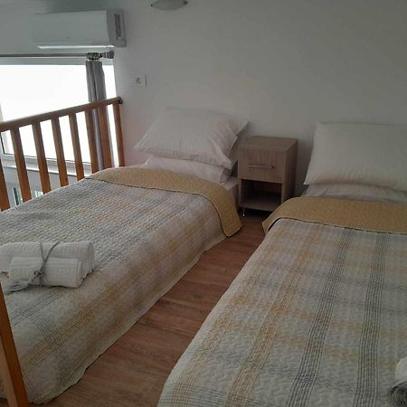 דירות Agia Marina The Getaway מראה חיצוני תמונה