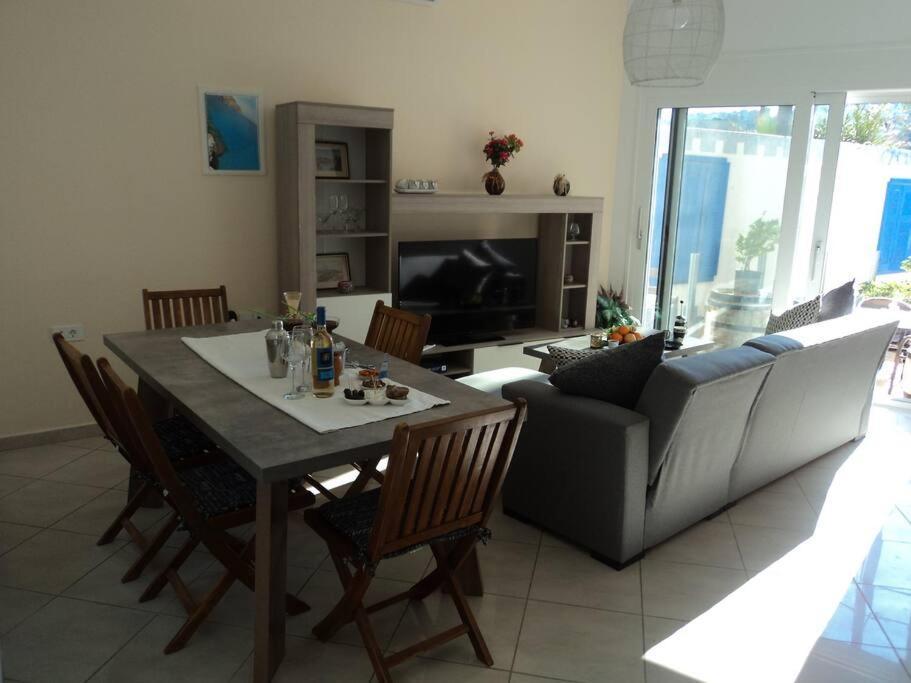 דירות Agia Marina The Getaway מראה חיצוני תמונה